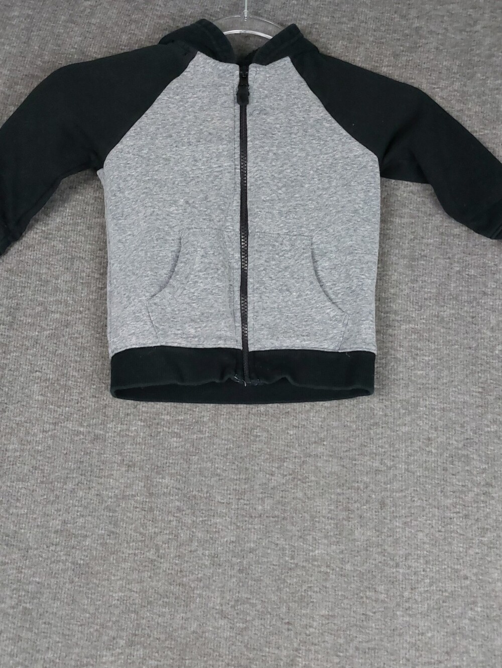 CAT & JACK TODDLER BOYS NEUTRAL GRAY BLACK COLORBLOCK FULL ZIP HOODIE SIZE 2T